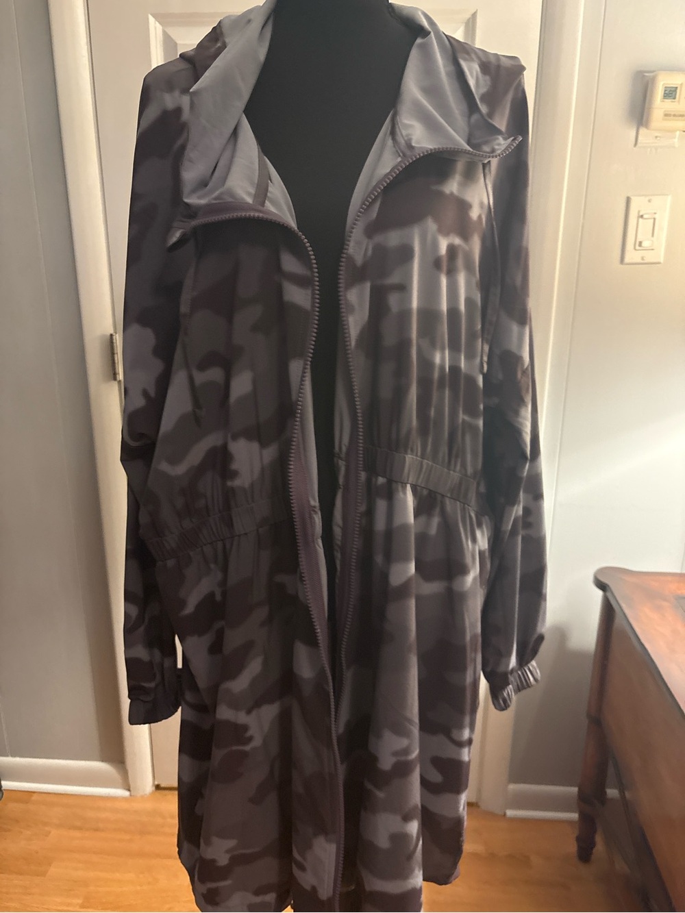 Z by Zella Camo Print Aerobic Anorak Jacket in Grey